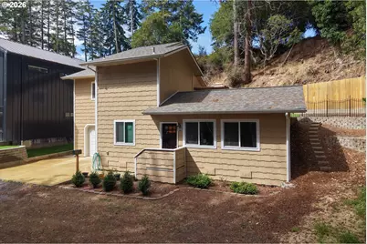 2143 Ash St, North Bend, OR 97459 - Photo 3