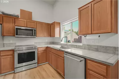 1353 NE 86th Ct, Hillsboro, OR 97006 - Photo 11