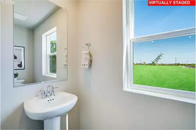 876 Sifuentez Ct, Woodburn, OR 97071 - Photo 19