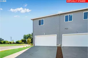 876 Sifuentez Ct, Woodburn, OR 97071 - Photo 3