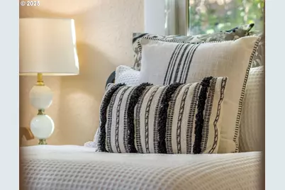 2137 NW Everett St #B, Portland, OR 97210 - Photo 19