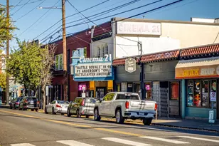 2137 NW Everett St, Portland, OR 97210 - Photo 25