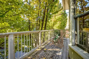 2137 NW Everett St, Portland, OR 97210 - Photo 3