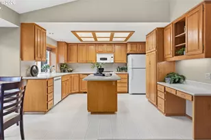 3105 Wolf Meadows Ln, Eugene, OR 97408 - Photo 15