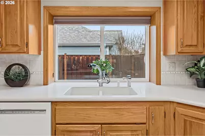 3105 Wolf Meadows Ln, Eugene, OR 97408 - Photo 17