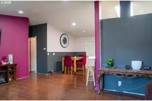 300 S Everest Rd, Newberg, OR 97132 - Photo 9