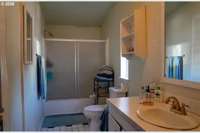 300 S Everest Rd, Newberg, OR 97132 - Photo 17