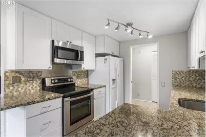 2518 SE Baypoint Dr #L28, Vancouver, WA 98683 - Photo 13