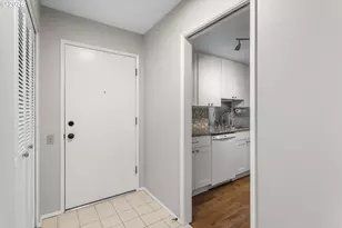 2518 SE Baypoint Dr, Vancouver, WA 98683 - Photo 3