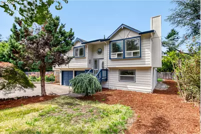 14539 SE Center St, Portland, OR 97236 - Photo 3