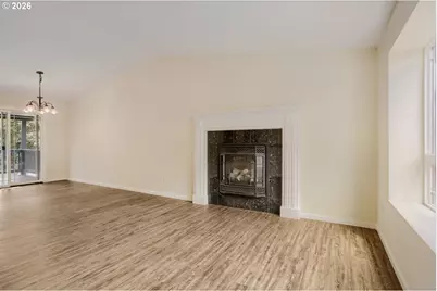 14539 SE Center St, Portland, OR 97236 - Photo 7
