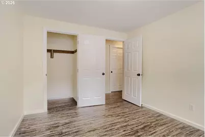 14539 SE Center St, Portland, OR 97236 - Photo 19