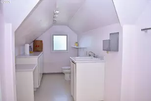 1114 Reddy Ave, Medford, OR 97504 - Photo 31