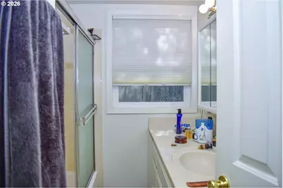 1114 Reddy Ave, Medford, OR 97504 - Photo 5