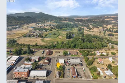 203 NE Second St, Oakland, OR 97462 - Photo 23