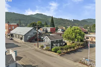 203 NE Second St, Oakland, OR 97462 - Photo 1