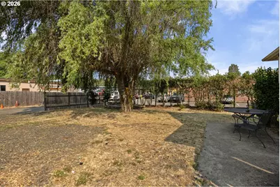 203 NE Second St, Oakland, OR 97462 - Photo 13