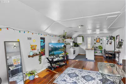 203 NE Second St, Oakland, OR 97462 - Photo 17