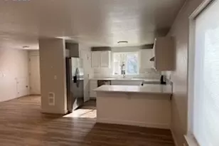 1116 W 30th St, Vancouver, WA 98660 - Photo 3