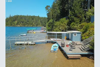 84284 Alder Dr, Florence, OR 97439 - Photo 9