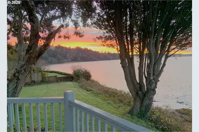 93646 Mallard Ln, North Bend, OR 97459 - Photo 15