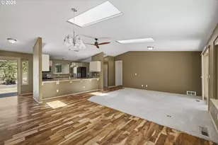 20658 Abiqua Rd N, Scotts Mills, OR 97375 - Photo 9