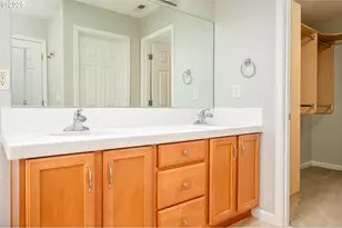 10636 SW 43rd Ave, Portland, OR 97219 - Photo 25