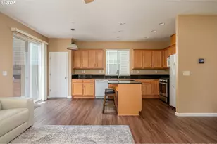 10636 SW 43rd Ave, Portland, OR 97219 - Photo 13