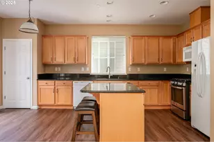 10636 SW 43rd Ave, Portland, OR 97219 - Photo 15