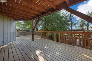952 Summit Blvd, Springfield, OR 97477 - Photo 3