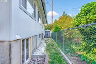 1829 E 10th St, The Dalles, OR 97058 - Photo 47