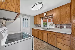 1829 E 10th St, The Dalles, OR 97058 - Photo 33