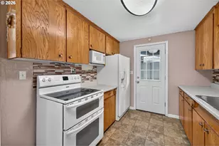 1829 E 10th St, The Dalles, OR 97058 - Photo 35
