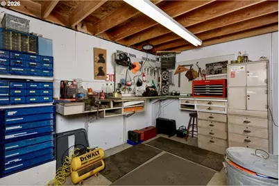 400 Lincoln Ave, Maupin, OR 97037 - Photo 39