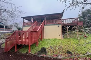 725 NE Denver St, Roseburg, OR 97470 - Photo 13