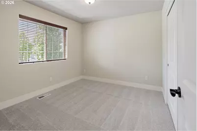 326 NE 77th Ave, Hillsboro, OR 97124 - Photo 23