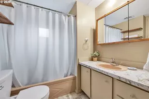 1800 Lakewood Ct, Eugene, OR 97402 - Photo 23