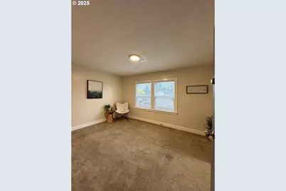 7630 SE Woodstock Blvd, Portland, OR 97206 - Photo 9