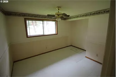 9513 NE Burton Rd, Vancouver, WA 98662 - Photo 9