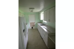 9513 NE Burton Rd, Vancouver, WA 98662 - Photo 3