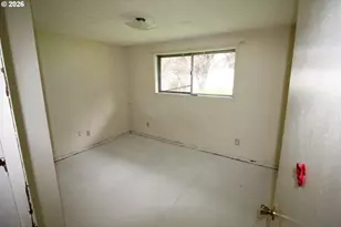 9513 NE Burton Rd, Vancouver, WA 98662 - Photo 7