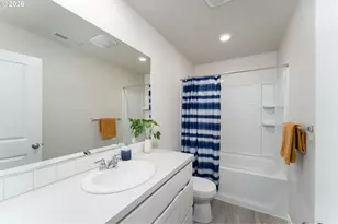 1999 Killian Spring Dr, Woodburn, OR 97071 - Photo 23