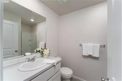 1999 Killian Spring Dr, Woodburn, OR 97071 - Photo 11