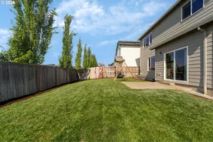 1999 Killian Spring Dr, Woodburn, OR 97071 - Photo 25