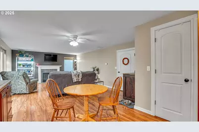 33410 SW Meadowbrook Dr, Scappoose, OR 97056 - Photo 11