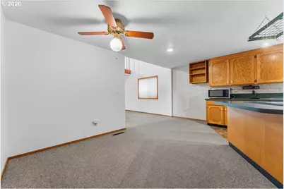 4154 5th St, Hubbard, OR 97032 - Photo 7