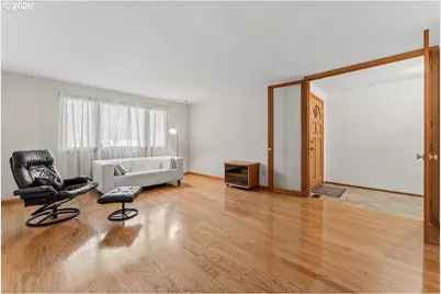 4154 5th St, Hubbard, OR 97032 - Photo 5