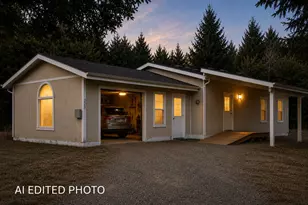 229 N Main St, Coos Bay, OR 97420 - Photo 3