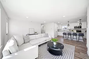 879 N Broadway St, Estacada, OR 97023 - Photo 7