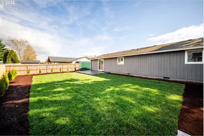 879 N Broadway St, Estacada, OR 97023 - Photo 27